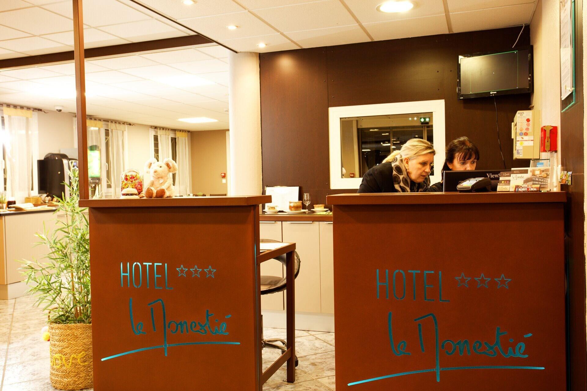 Sure Hotel By Best Western Beziers Le Monestie Boujan-sur-Libron Bagian luar foto