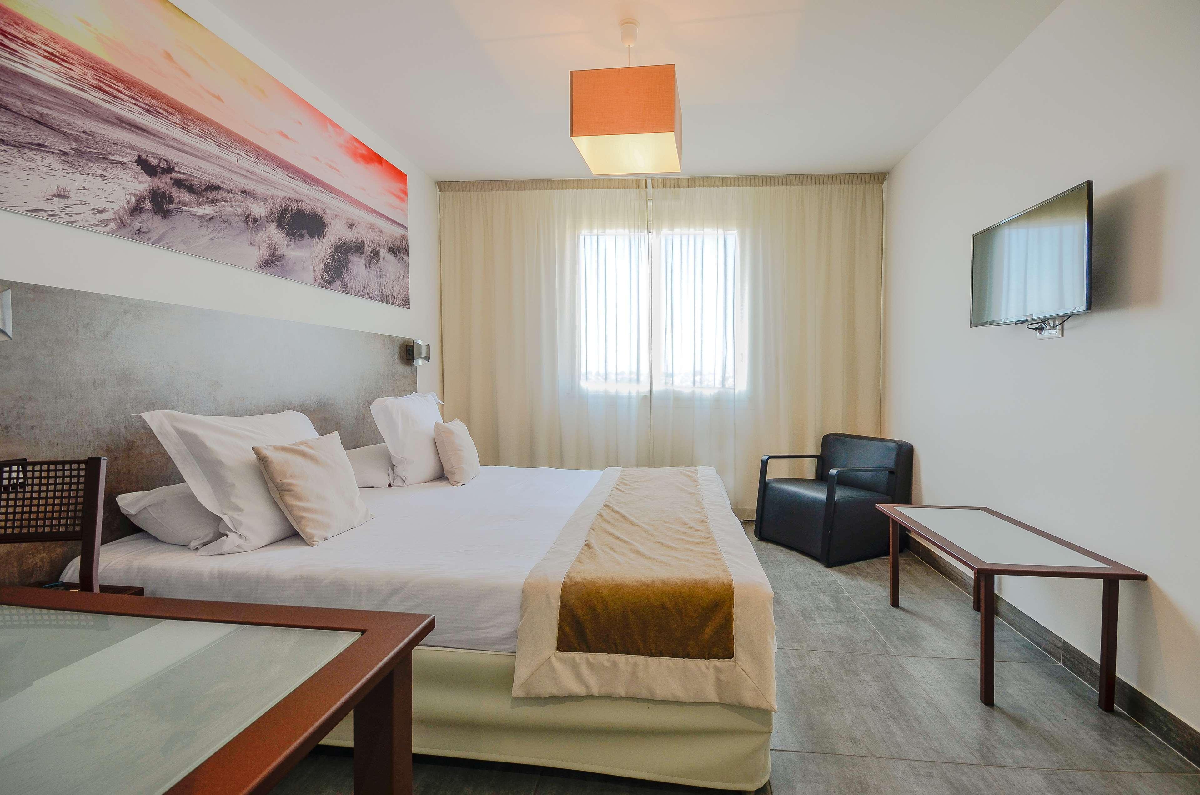 Sure Hotel By Best Western Beziers Le Monestie Boujan-sur-Libron Bagian luar foto